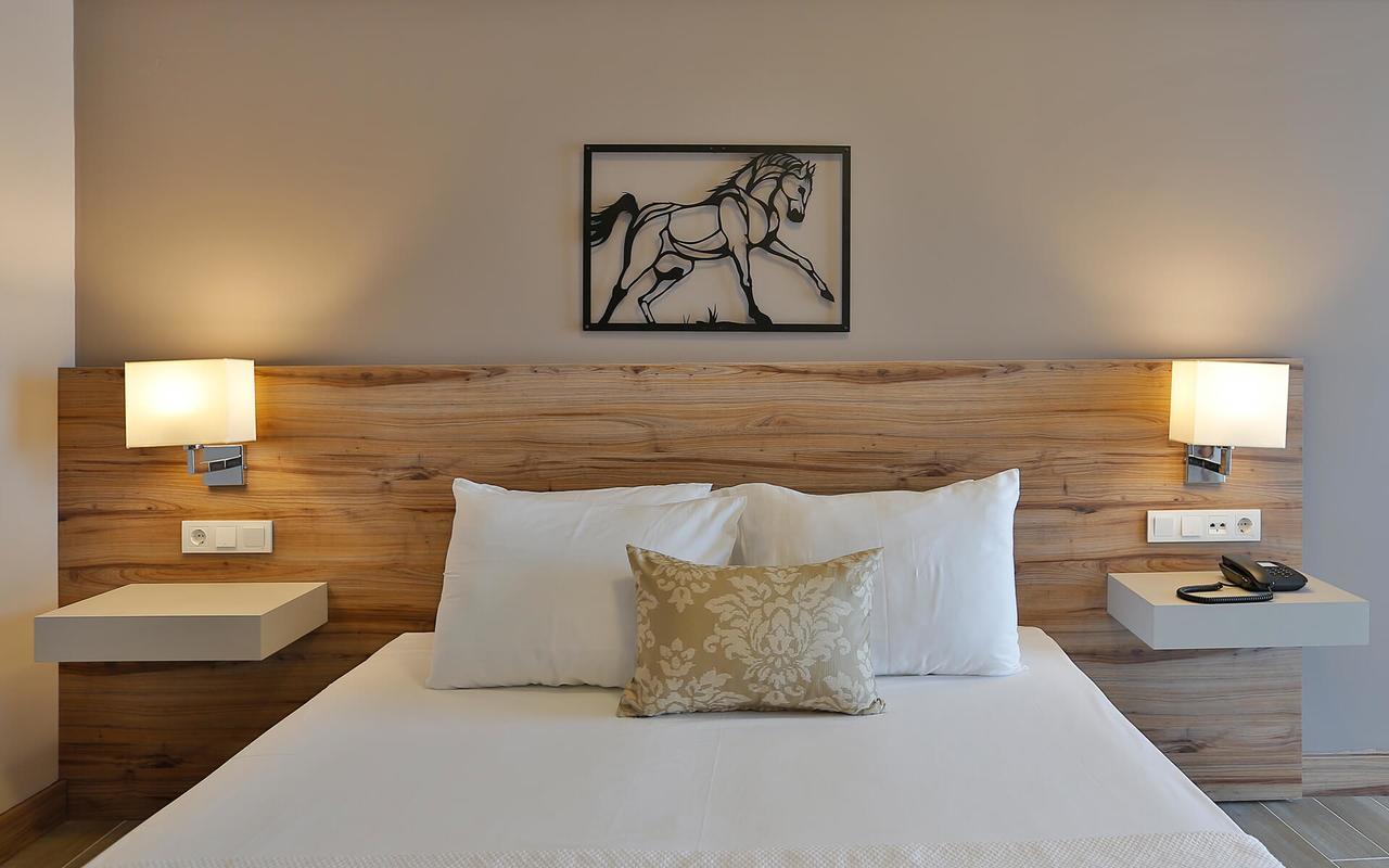 צ'נקלה Kule Hotel מראה חיצוני תמונה
